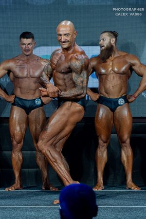 CLASSIC  PHYSIQUE новички